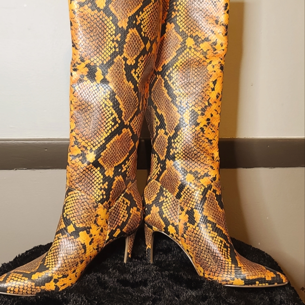 Madden Kinga Stiletto Boots Size 8